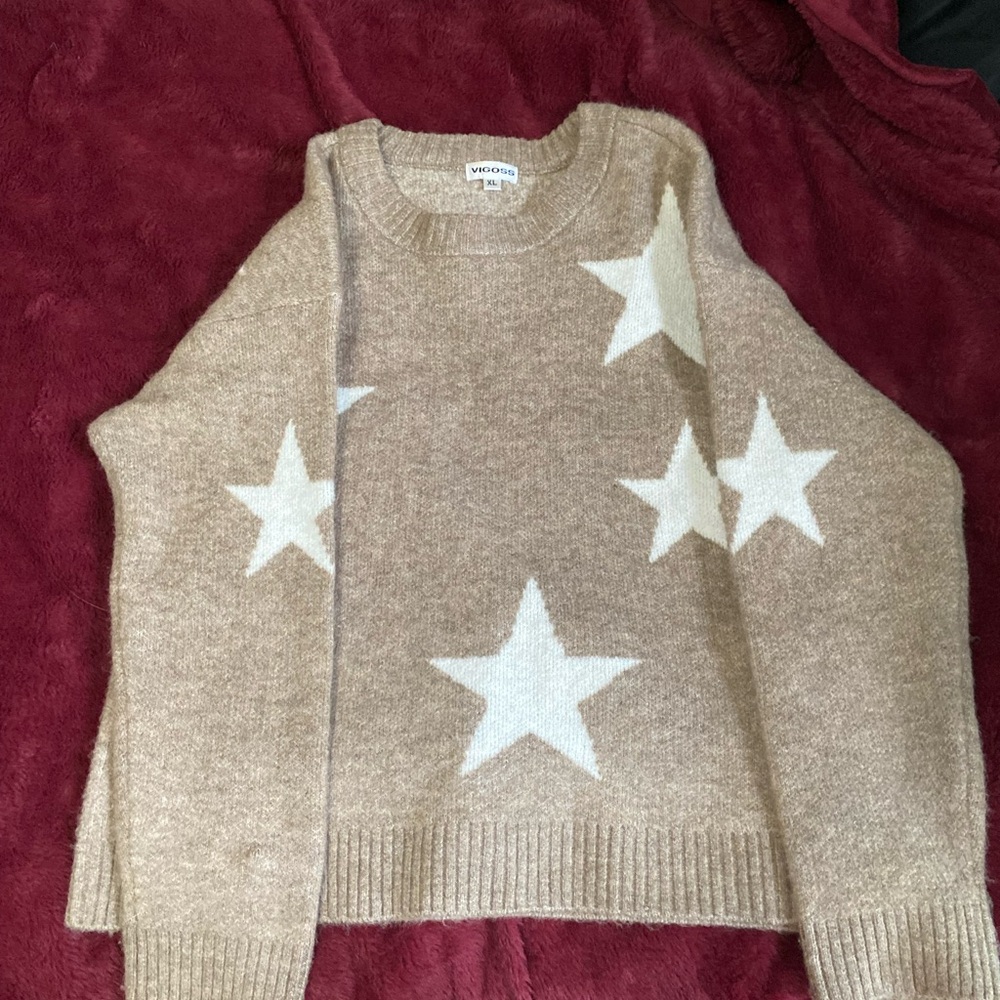 Vigoss Tan Sweater with White Stars